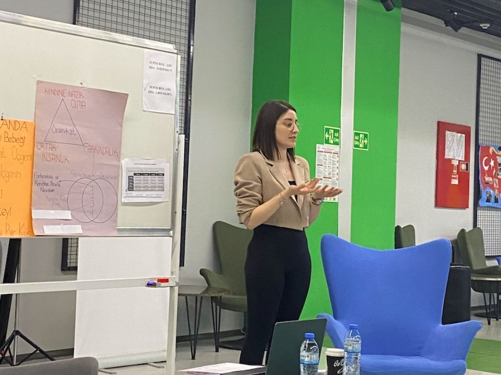 Bi'Şey Grup Danışmanlık Üniversite Toplulukları Deneyimsel Öğrenme Eğitimi